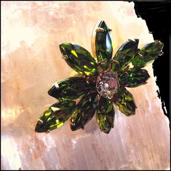 1950s Juliana Style Bright Lime Crystal Vintage Feather Brooch 15247 - Picture 3 of 6